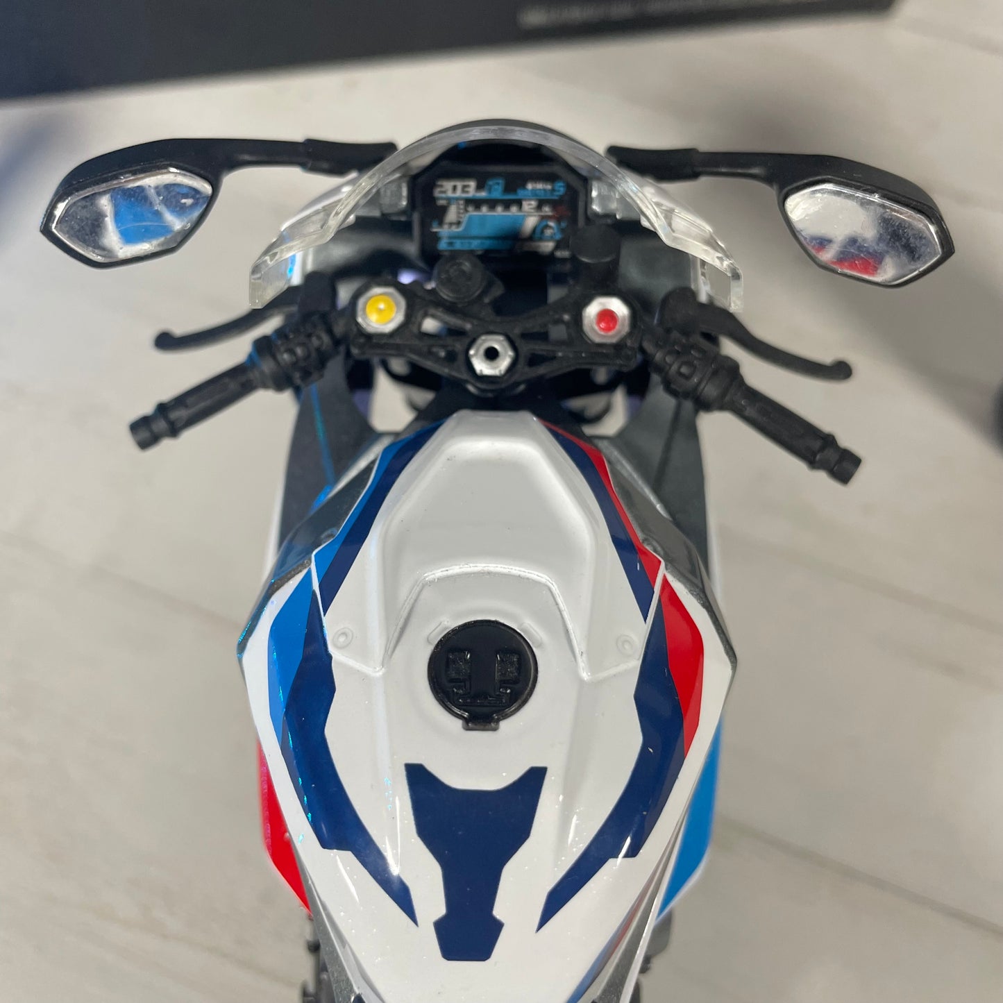 BMW M1000RR 1:9