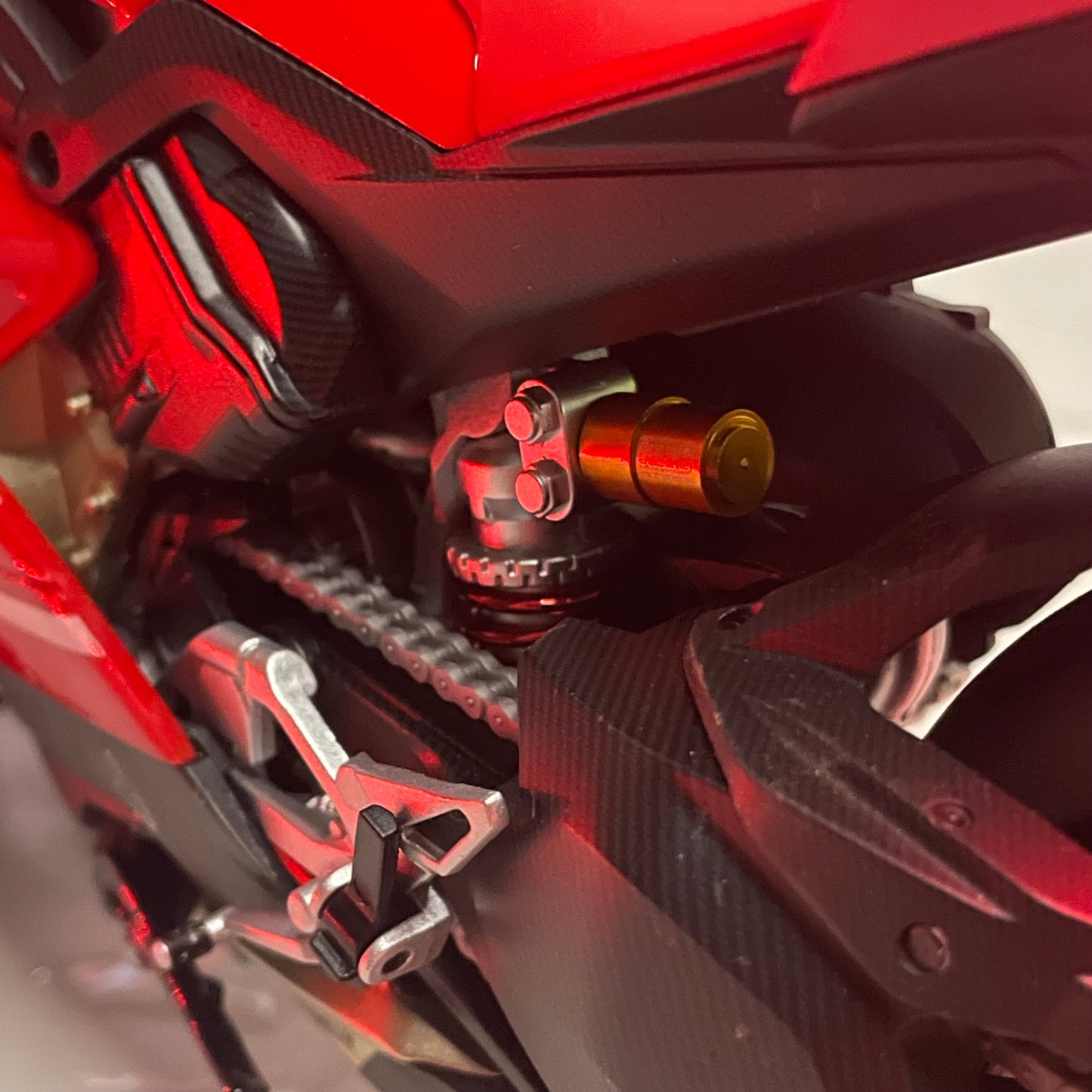 1:6 Ducati V4S