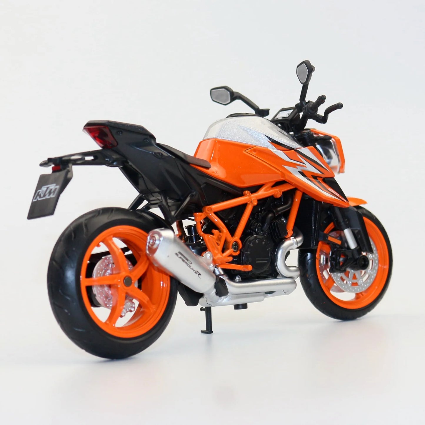 1:12 KTM 1290 Super Duke R 2022