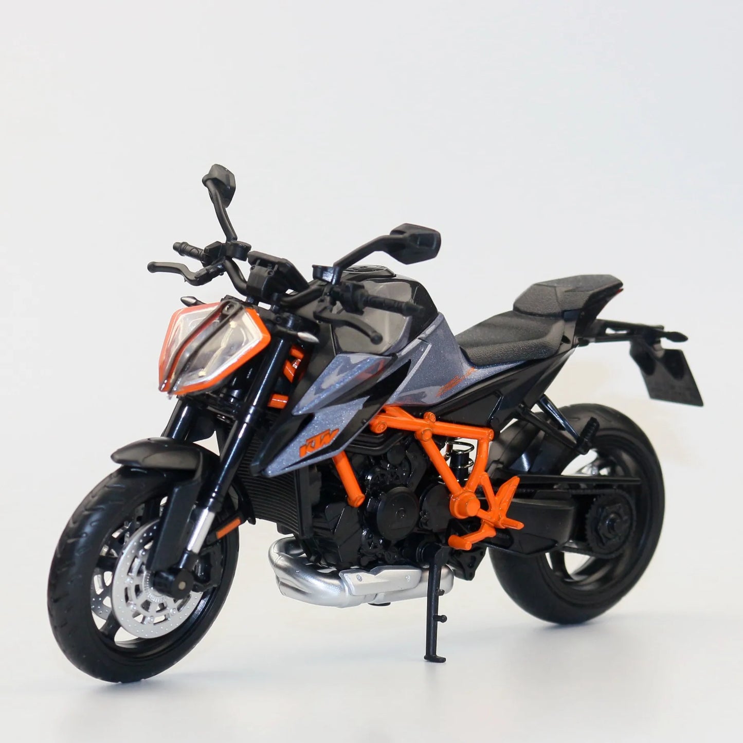 1:12 KTM 1290 Super Duke R 2022