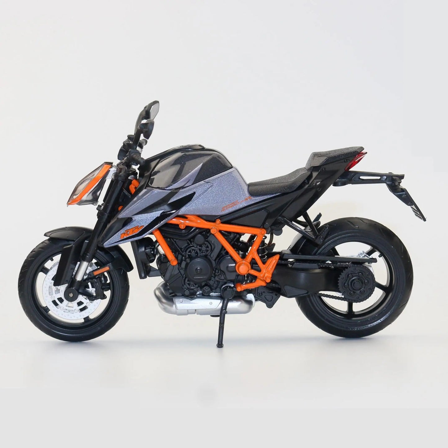 1:12 KTM 1290 Super Duke R 2022