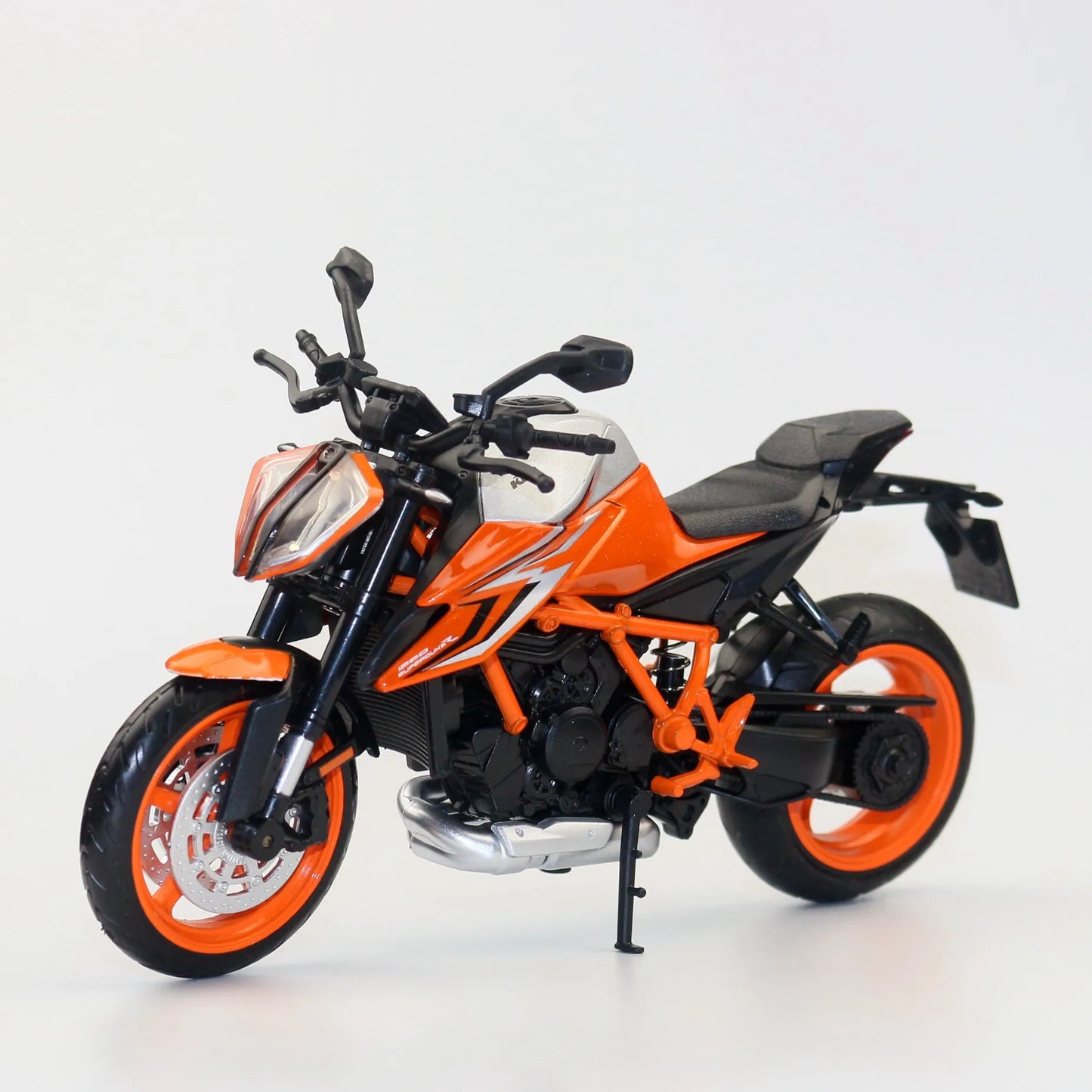 1:12 KTM 1290 Super Duke R 2022
