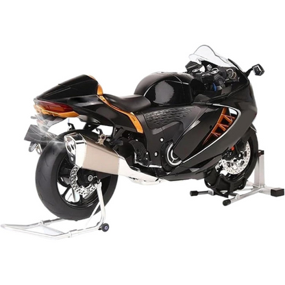 Suzuki Hayabusa GSX-1300R 1:6 (NEGRO)