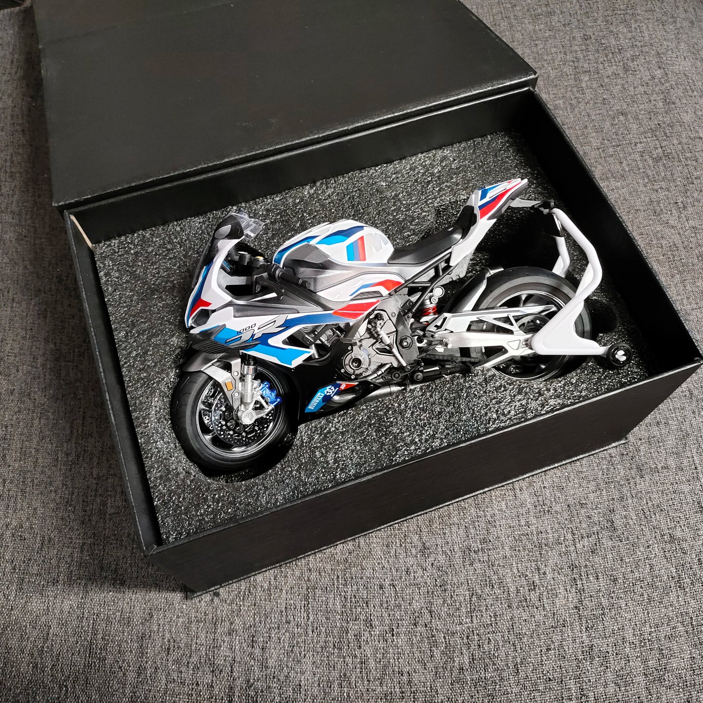 BMW M1000RR 1:9