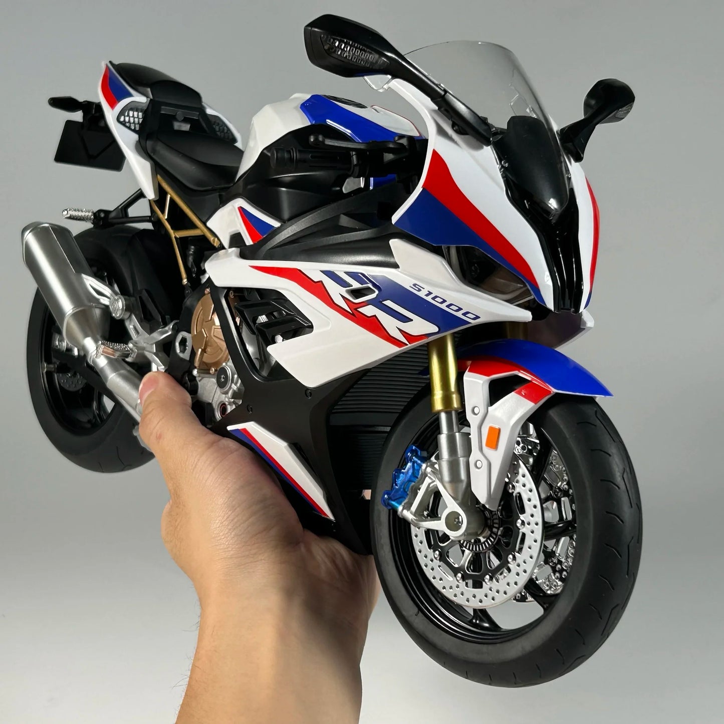 1:6 BMW S1000RR-Smoke Edition