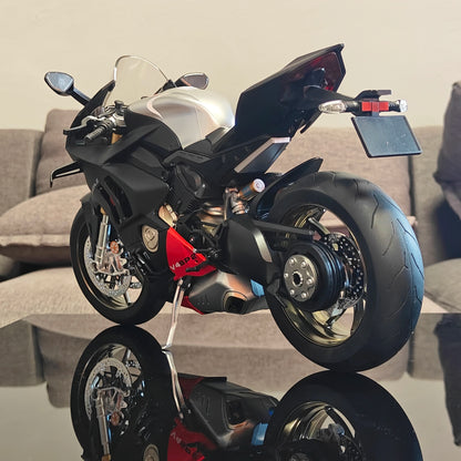 1:6 Ducati V4 SP2 (BLACK)