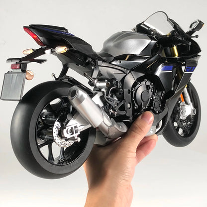 YAMAHA YZF-R1-1:6